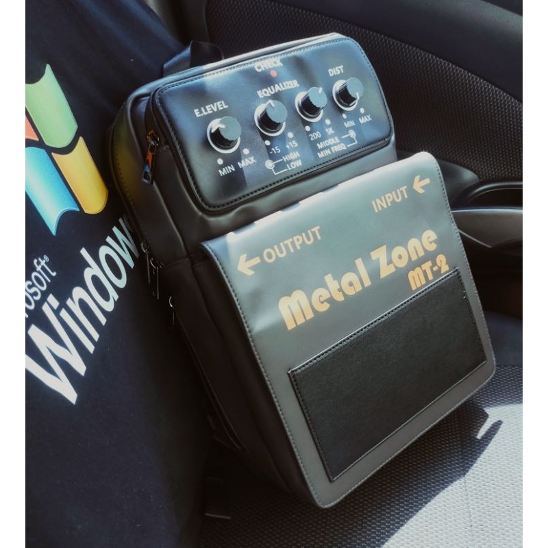 MT-2 metal zone กระเป๋าสะพายหลังสุดเก๋ หนังหนานุ่มเนื้อสัมผัส ใส่มัลติเอฟเฟกต์ ของใช้ แทบเล็ต