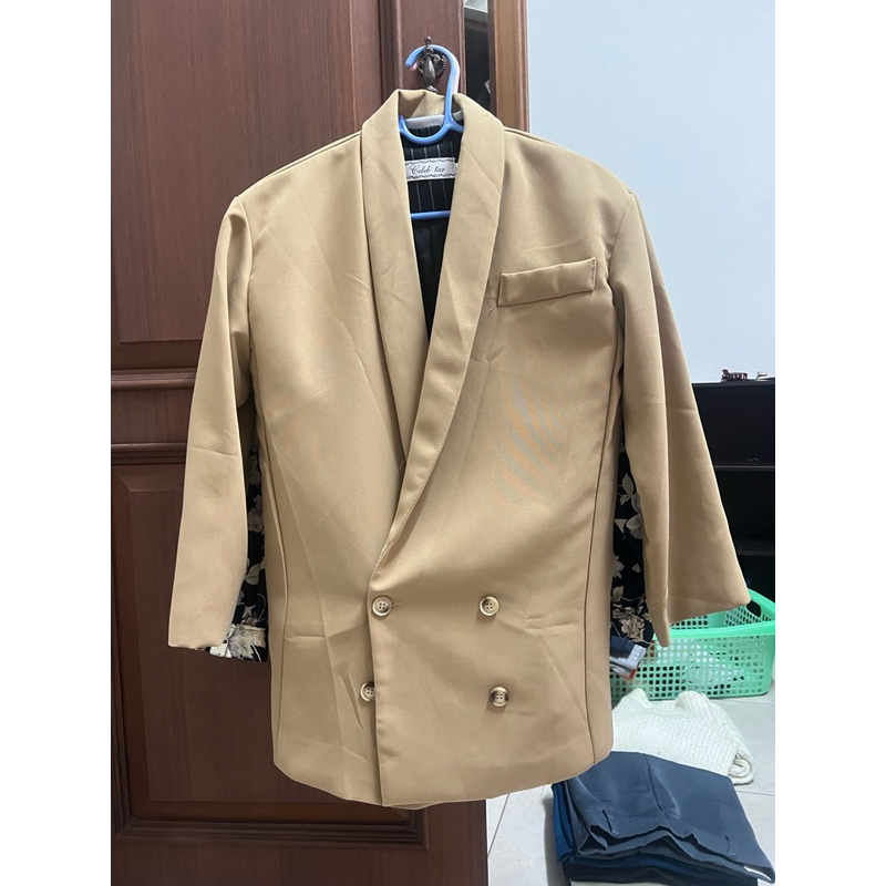 ส่งต่อเสื้อเบลเซอร์ loonny