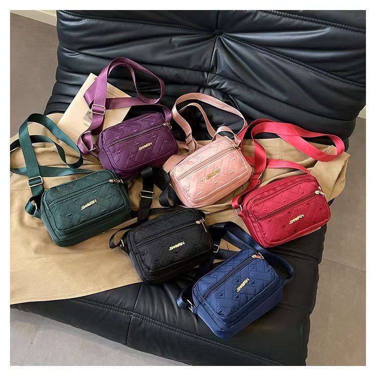 (B-1533)🔥กระเป๋าสะพายข้าง สไตล์วินเทจคลาสสิค สไตส์นี้เท่มาก เรียบง่าย กระเป๋านาดใหญ่จุของได้เยอะ กระเป๋านาดใหญ่