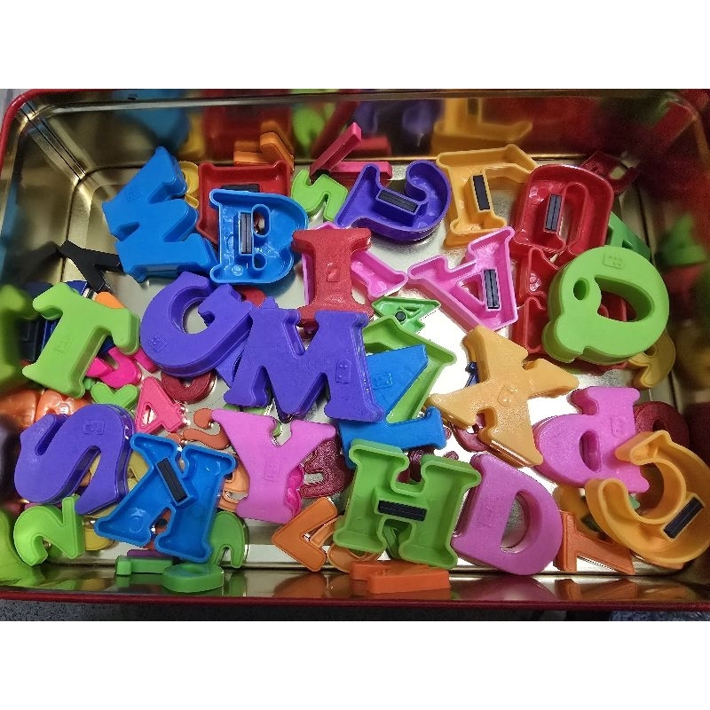 แม่เหล็ก abc ของเล่นแม่เหล็กตัวอักษรมือสอง