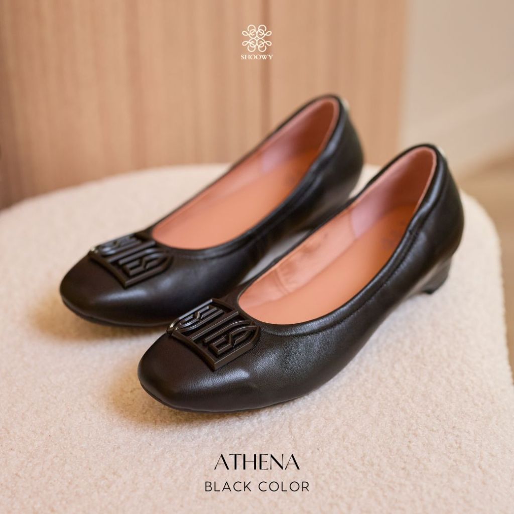 Shoowy รองเท้าหนังแกะรุ่น Athena Black Color (สีดำ)