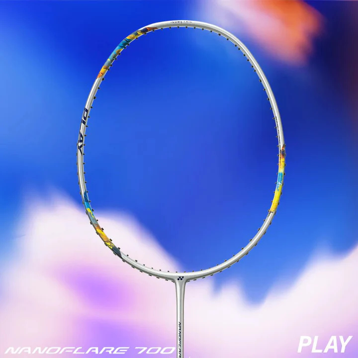 ไม้แบดมินตัน Yonex Nanoflare 700 Play Silver (4U/G5) พร้อมซอง ใบรับประกัน (ไม่รวมเอ็น)