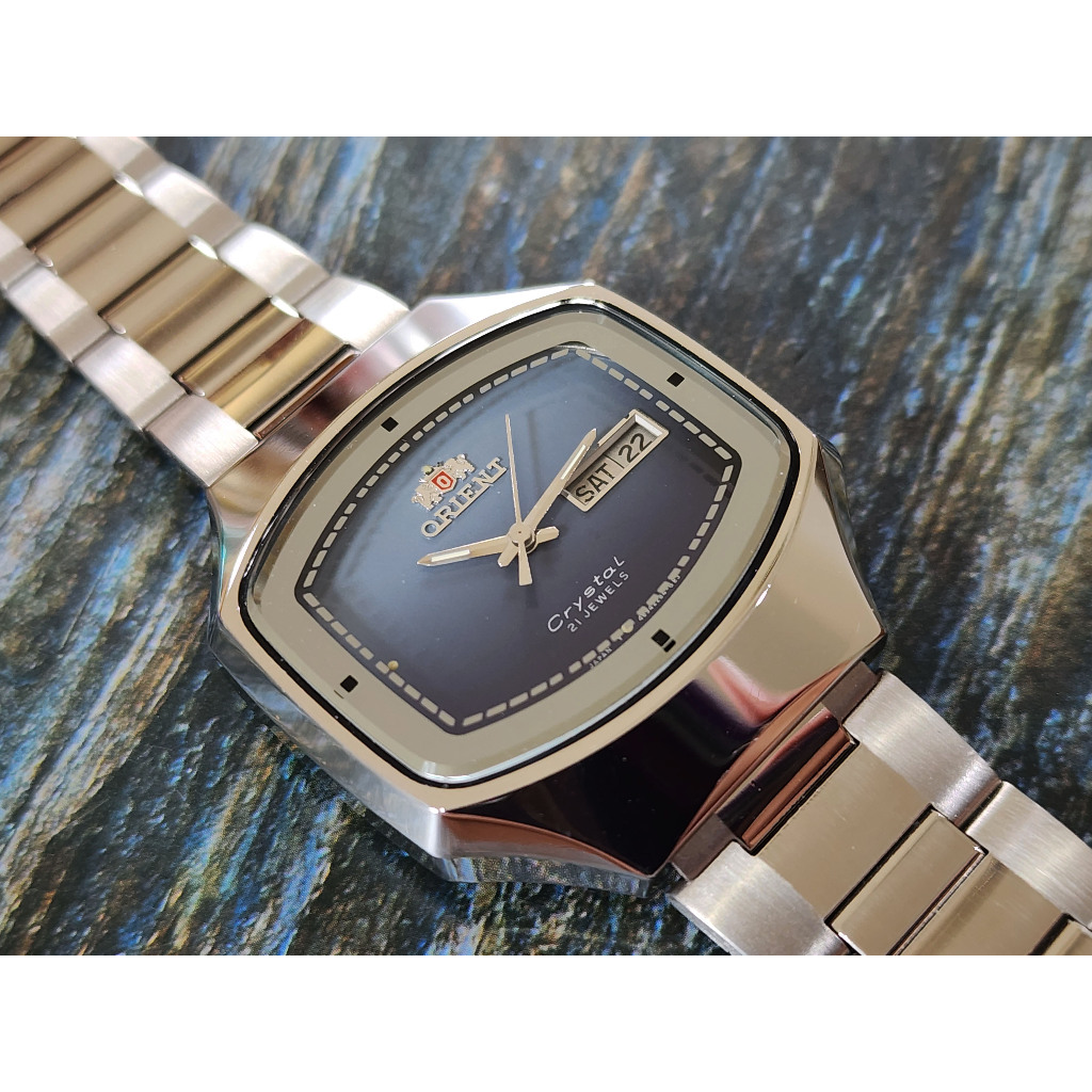 นาฬิกา vintage Orient automatic จอทีวี ภาพสวยมาก เดินปกติ (มือสองสภาพดีมาก)