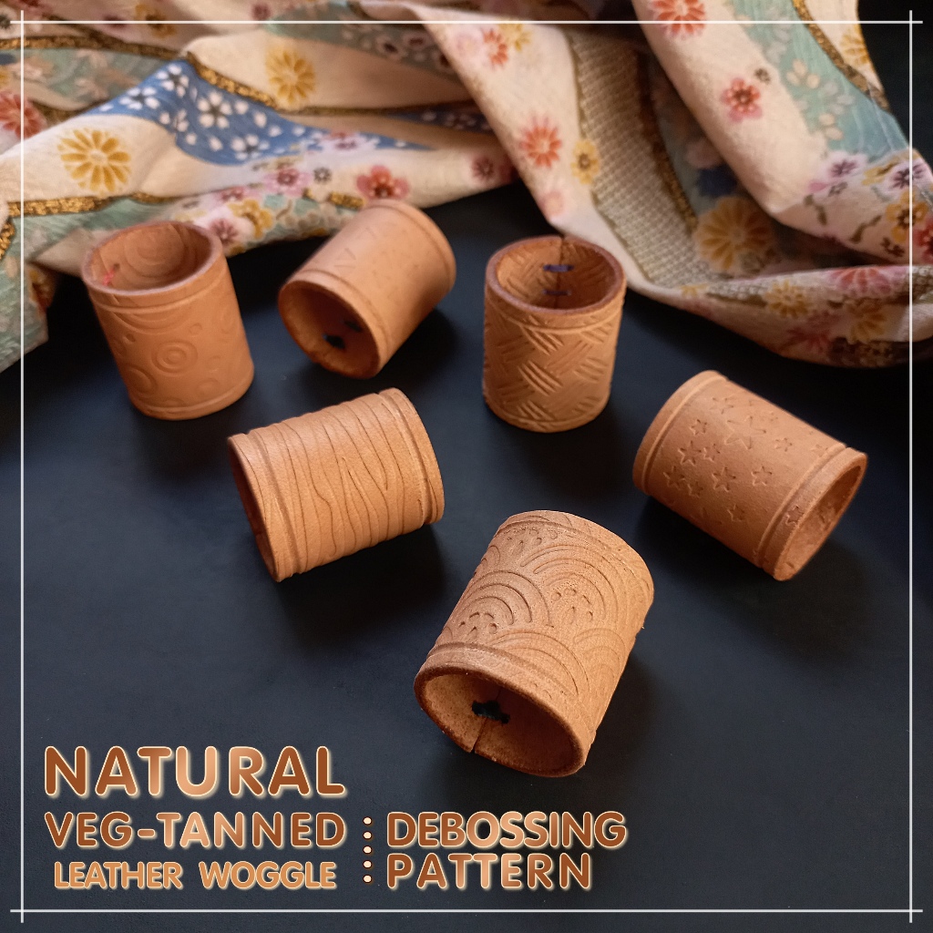 วอกเกิ้ลหนังฟอกฝาดสีธรรมชาติปั๊มลายกราฟฟิค / Natural Veg-Tanned Leather Woggle