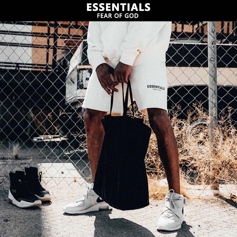 『ESSENTIALS』กางเกงขาสั้น FEAR OF GOD ESSENTIALS กางเกงขาสั้นสะท้อนแสง fw21