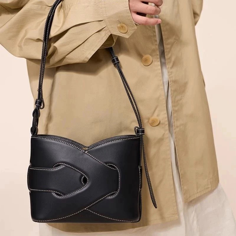「ของแท้ 100 %」Polene Nodde Smooth bag กระเป๋าถือ กระเป๋าสะพายข้าง