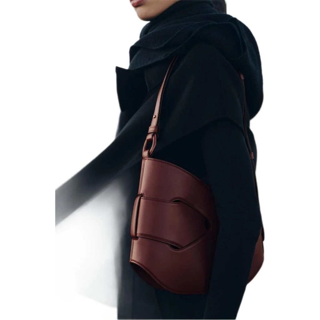 「ของแท้ 100 %」Polene Nodde Hobo Bag กระเป๋าถือ กระเป๋าสะพายข้าง
