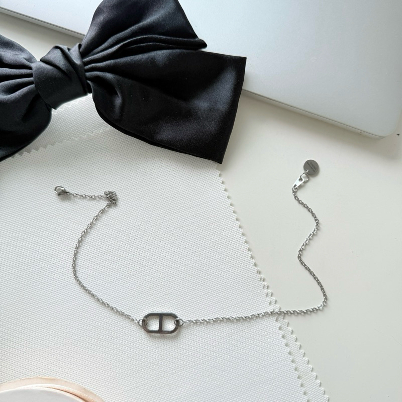 Morerhanyoursee | Cc Necklace สร้อยคอโซ่สแตนเลสสีเงิน