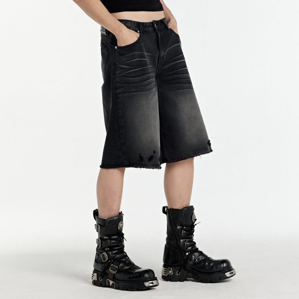 PONY STONE GIBSON  Distressed baggy shorts