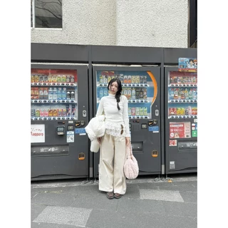 กางเกงลูกฟูก Corduroy Pants ทรงขากระบอกใหญ่ ผ้าดีและสีสวยมาก แมทซ์กับไหมพรมได้สวยมากค่ะ