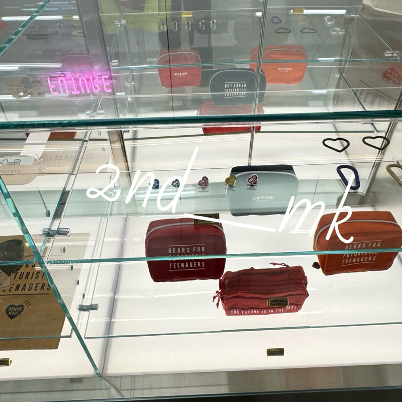 พร้อมส่ง human made heart pins