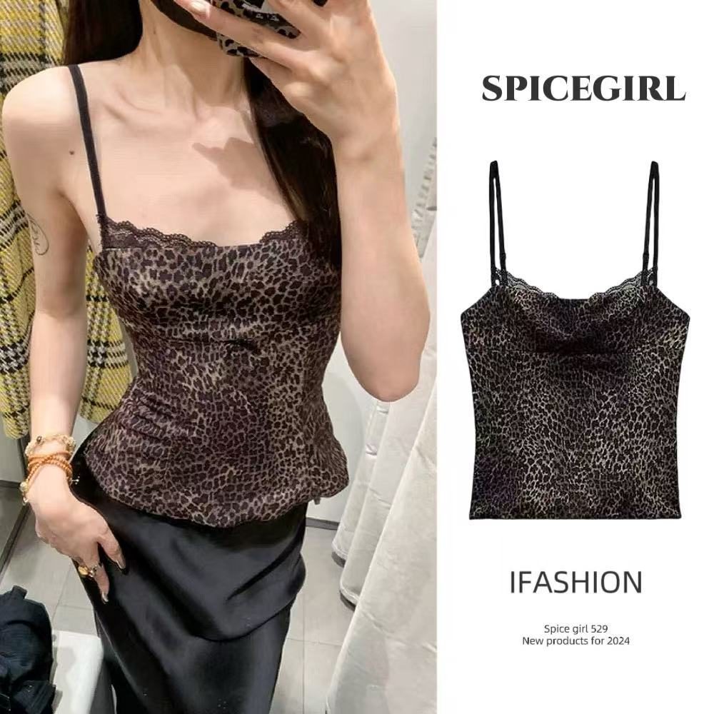 🎄Spice girl🎄เสื้อกล้ามลายเสือดาว สีน้ำตาล ลูกไม้สุดหรูคอลึกแซ่บๆ เซ็กซี่ เบาๆ เหมาะกับถ่ายรูปร้านคาเฟ่ แฟชั่นผู้หญิง