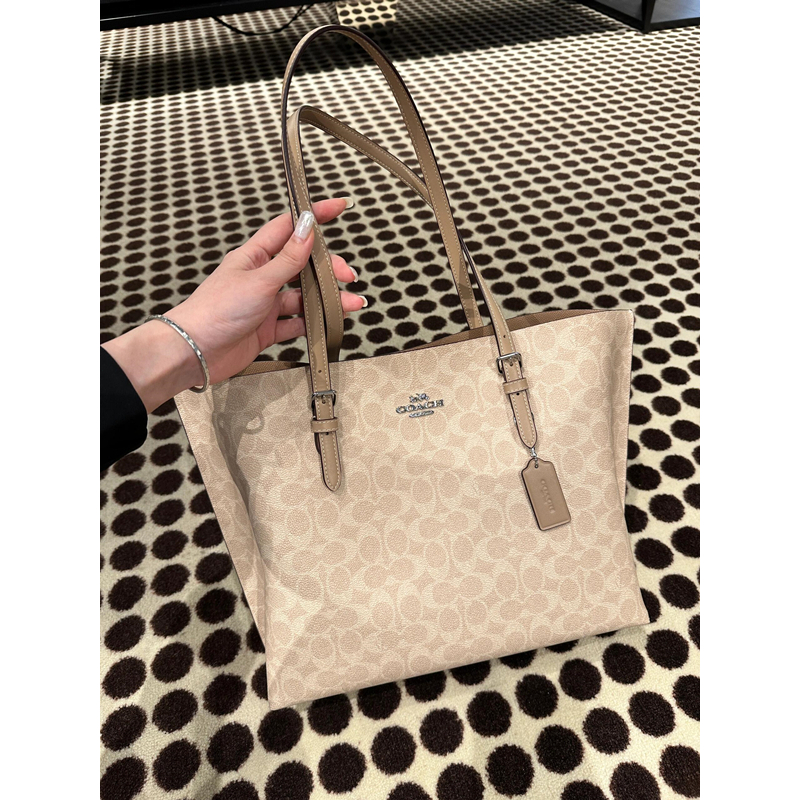 COACH Mollie Tote In Signature Canvas ของแท้ กระเป๋าช้อปปิ้งและเดินทางขนาดใหญ่