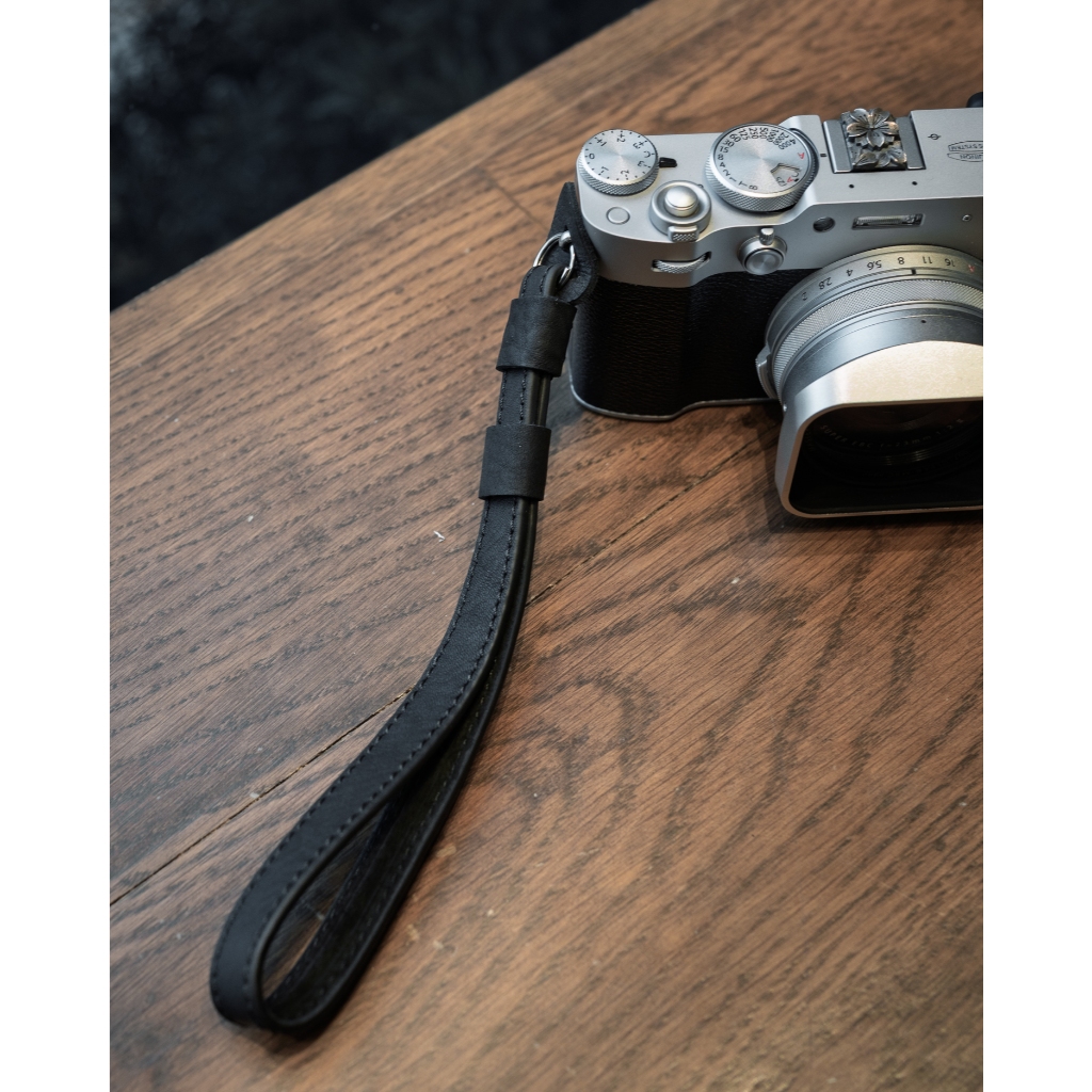 สายคล้องมือกล้องหนัง Mr.Stone Wrist Strap