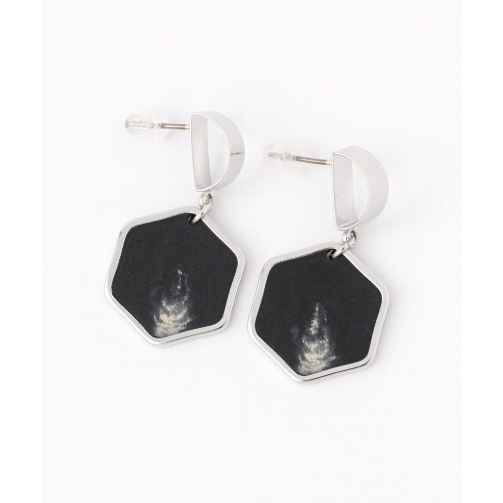 ืniko and ... Metal combination hexagon earrings