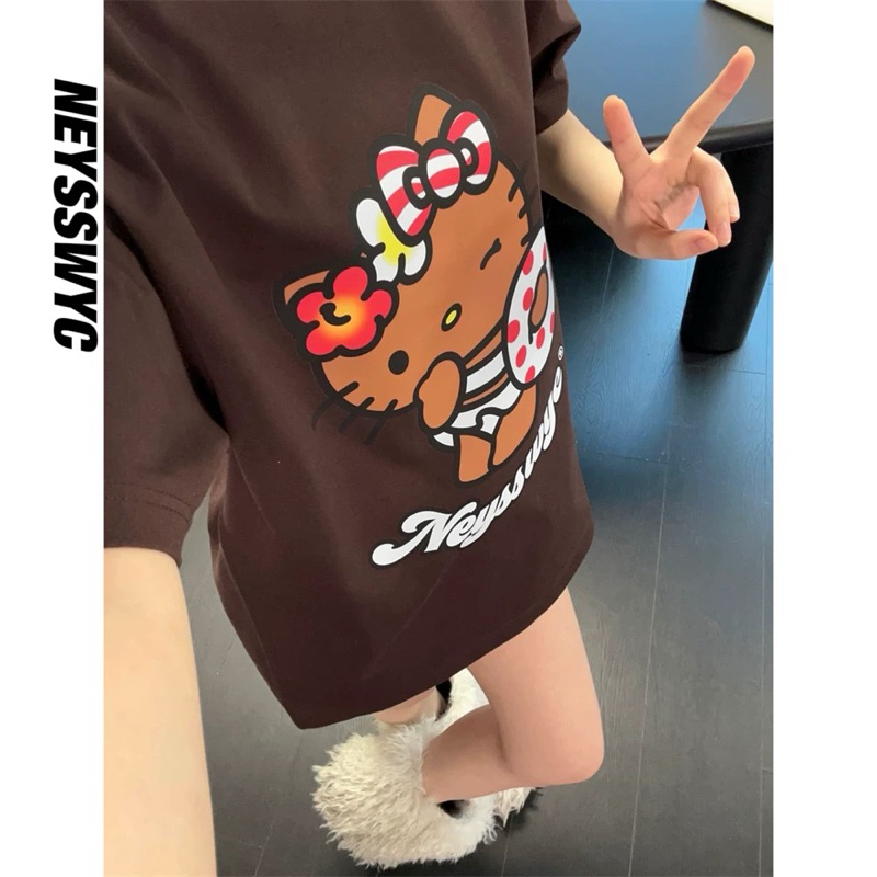 [ Pre-order ] เสื้อ Neysswyc X HELLO KITTY (แท้)