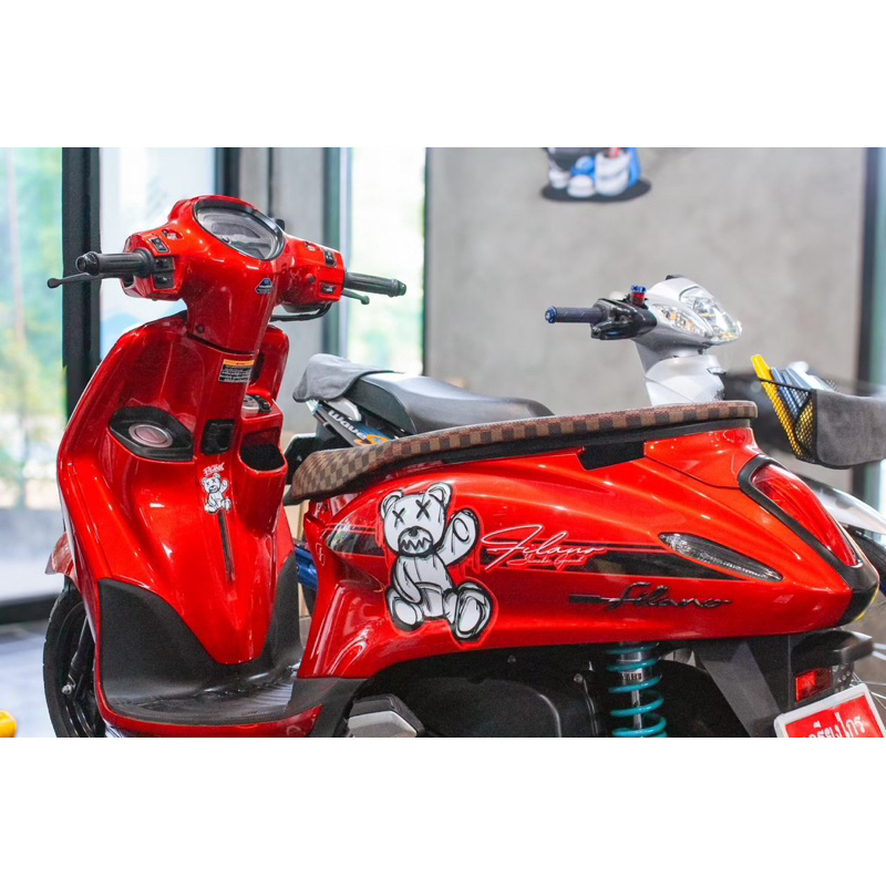 Hinsticker สติ๊กเกอร์แกรนด์ ฟีราโน่. ลายหมี สำหรับรถสีแดง - รูปที่ 2