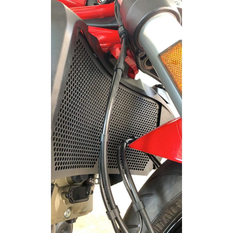 Radiator guard การ์ดหม้อน้ำ Ducati Monster 821.