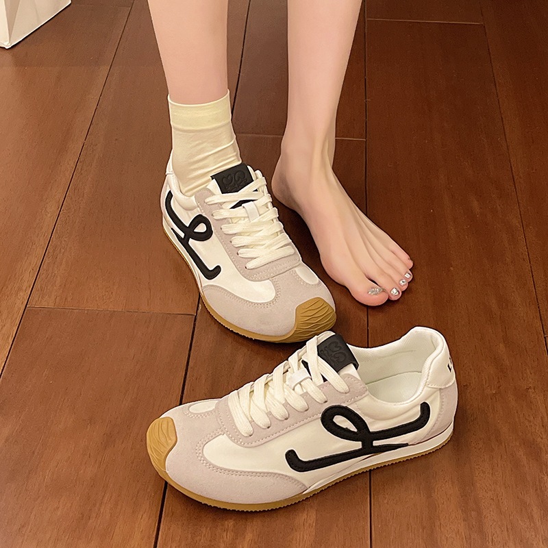 รองเท้าผ้าใบสตรีสไตล์เกาหลี รองเท้าลำลองของนักเรียน เบาสบาย กันลื่นและทนต่อการสึกหรอ - รูปที่ 3