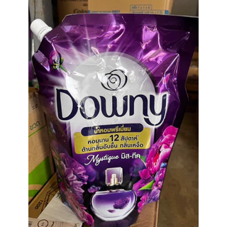 Downy ดาวน์นี่ น้ำยาปรับผ้านุ่ม สูตรเข้มข้นพิเศษ แบบเติม950มล. / 1 ลิตร
