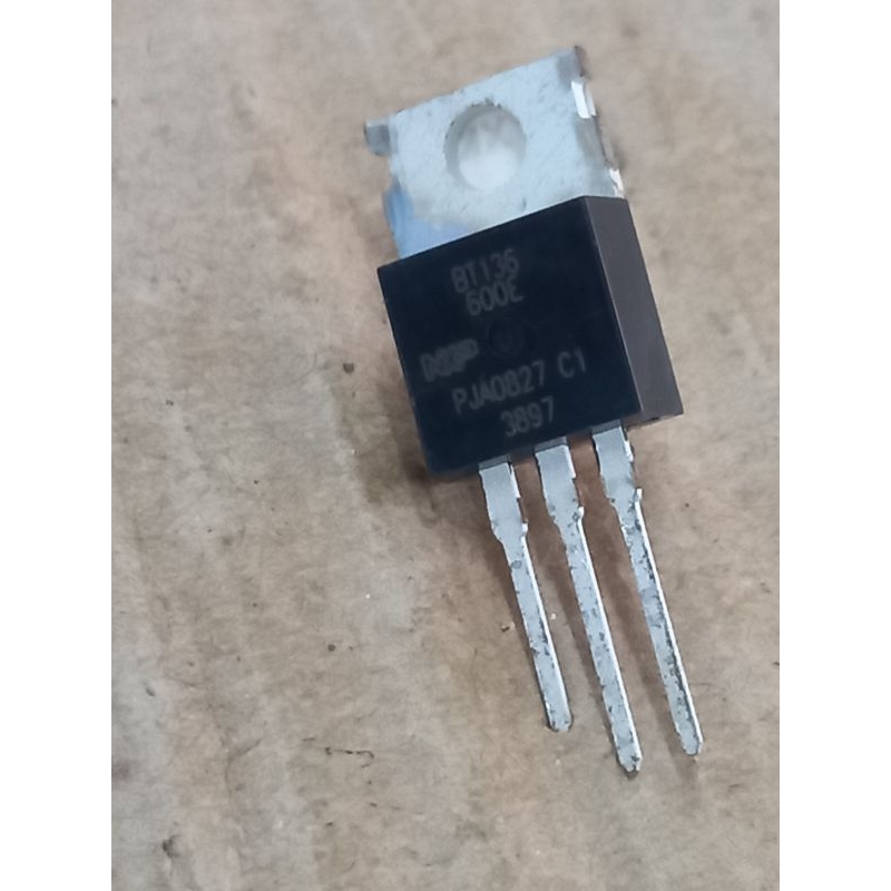BT136-600#136 #TRIAC-600 VRM:VRM10A