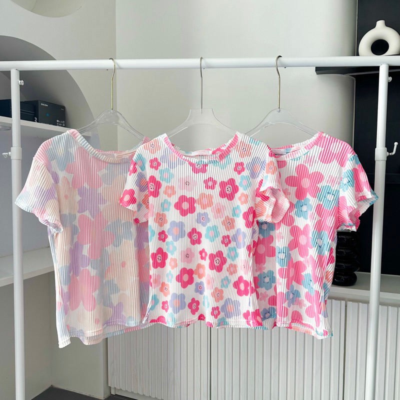 Flower Top เสื้อคอกลมอัดพรีส ☀️💗 พร้อมส่ง