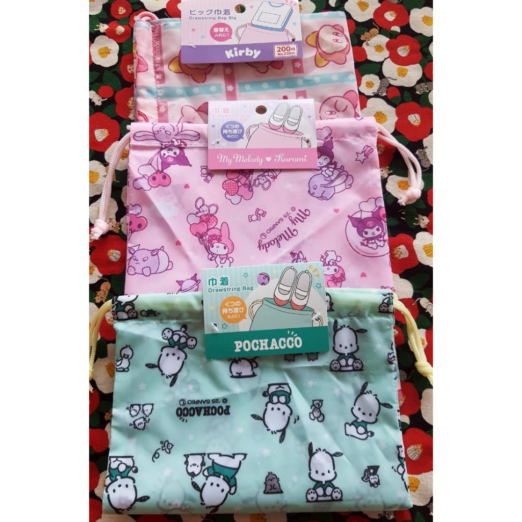 Sanrio Kuromi กระเป๋าหูรูด ถุงผ้าหูรูด คุโรมิ ของแท้จากญี่ปุ่น  รวม ซานริโอ้ แบดแบด คิตตี้ เคโระ โปเชโกะ ฮังเกียวด้ง