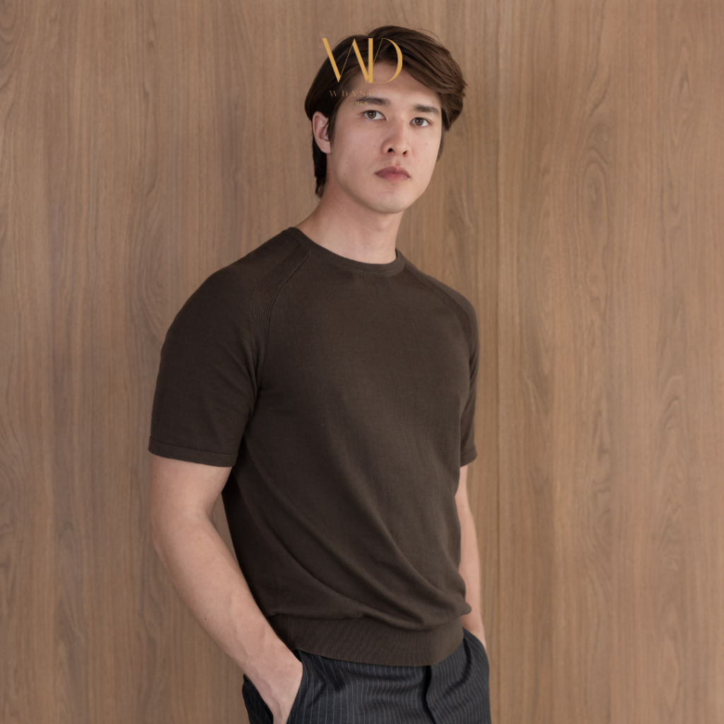 [Limited] เสื้อคอกลมถักเรียบหรู คลาสสิก ยกระดับสไตล์การแต่งตัว - WDNSDAY Knit Tee