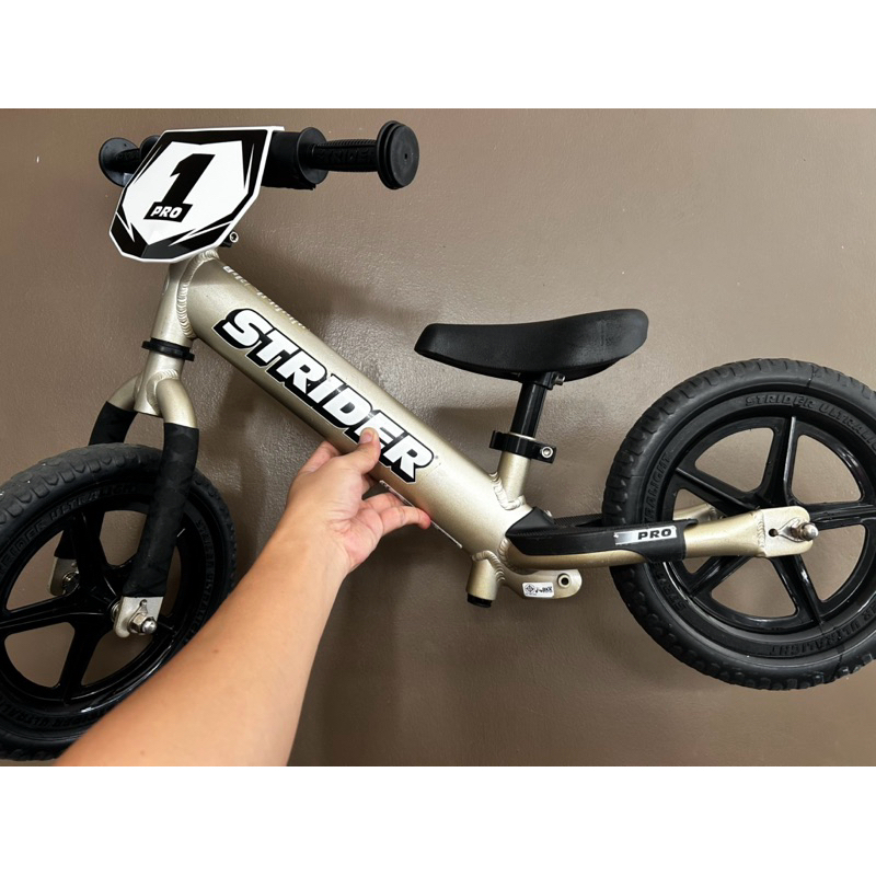 strider Pro สีทอง ของแท้ สภาพดี ลงแข่งขันได้