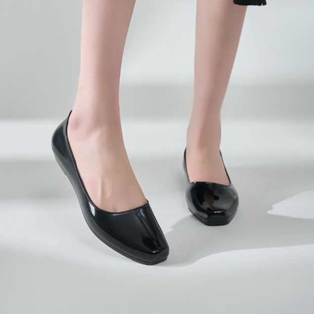 SHO-CS11 รองเท้าคัชชู พื้นยางนิ่มใส่สบาย ใส่ทำงานได้ไม่กัดเท้า คัชชูพื้นแบน รองเท้าแฟชั่น สีพื้น ราคา ถูกที่สุด ดีลบีเคเค แกลเลอรีภาพที่ 4