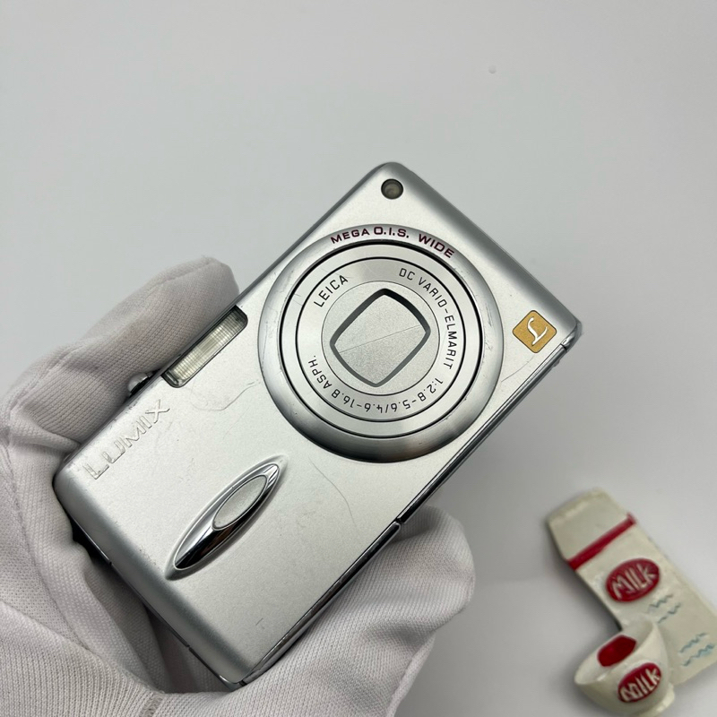 Panasonic Lumix DMC-FX01 ( รุ่นคุณเก้า )
