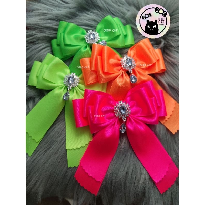 โบว์CURO.CAT รุ่น พีโอนี่-หางสั้น โบว์สีนีออน โบว์ติดผม ตกแต่งเสื้อผ้า