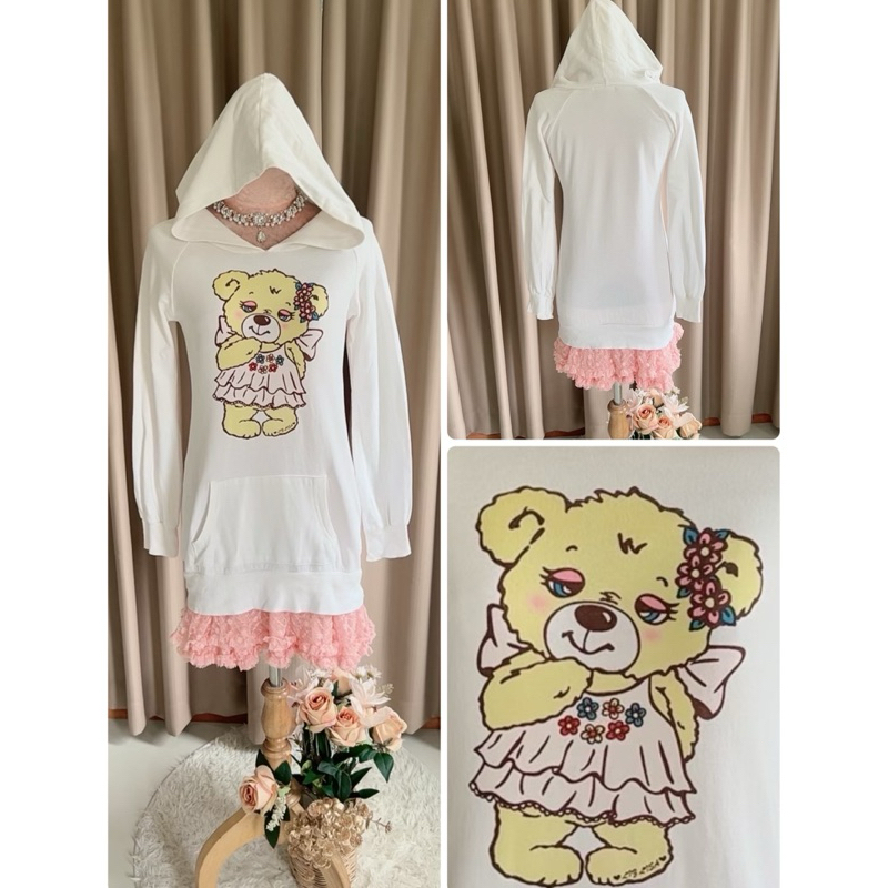 เดรส แบรนด์ Lizlisa  มีฮ๊ด ชายกระโปรงระบายผ้าลูกไม้ 2 ชั้น น่ารักมากๆ  ลายหมีสวยมากๆคะ  😘💕แบรนด์ญี่ป