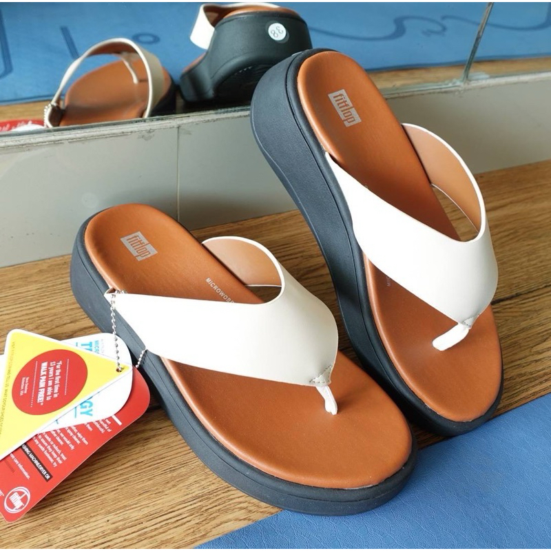 รองเท้าหูหนีบของผู้หญิงพื้นหนาใส่สบายนิ่มเป็นสายหนังมีสาย 36 ถึง 40