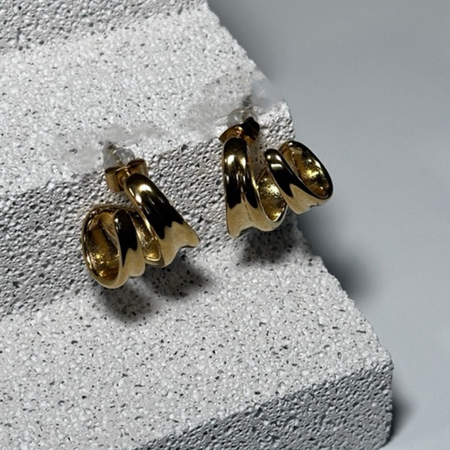 (aelinec) ต่างหู รุ่น Crossiant Roll Earring