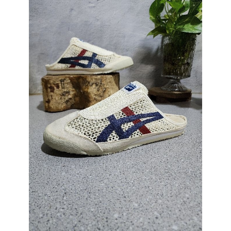 onitsuka tiger รองเท้ามือสอง สภาพใหม่