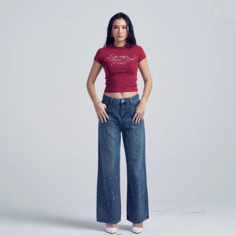 Atipashop - STAR DIAMOND JEANS กางเกงยีนส์ขายาว ทรงกระบอกใหญ่ ดีเทลติดเพชรดาว