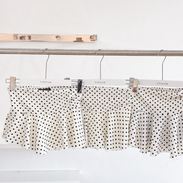 [ พร้อมส่ง ] DOTTY SKIRT 👀 กระโปรง polka dot Unigam