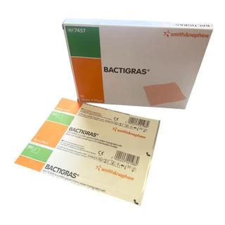 BACTIGRAS แผ่นตาข่ายแปะแผล Smith & Nephew ขนาด 10x10 cm. (10แผ่น/ กล่อง)
