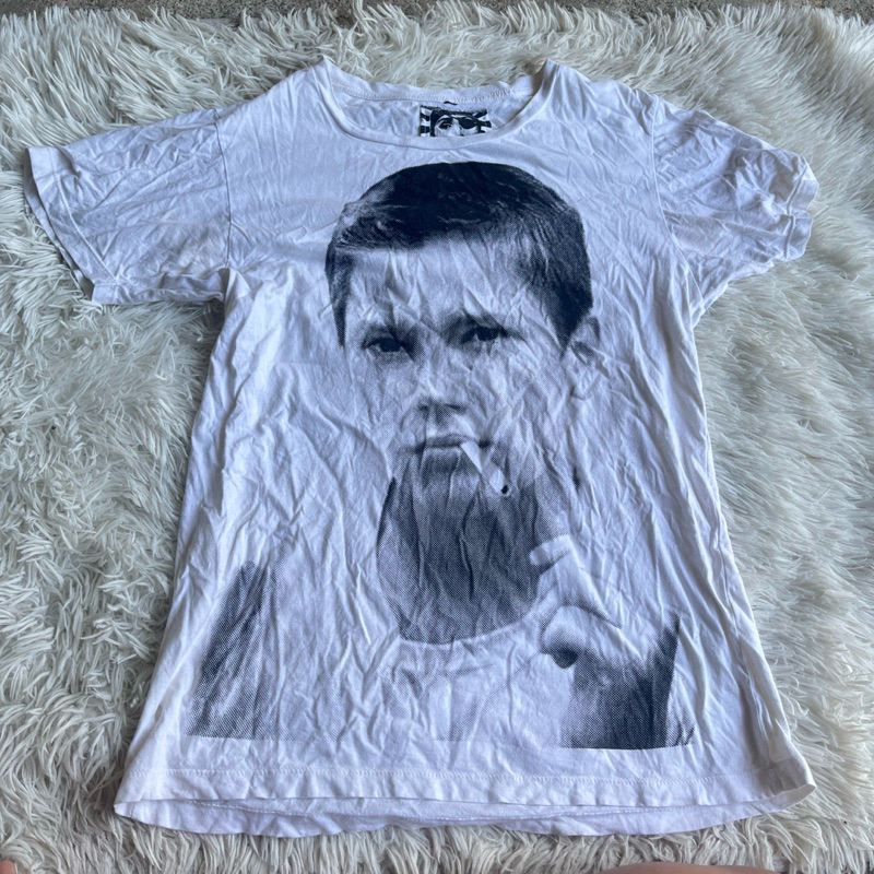 เสื้อวินเทจสีครีมมีตำหนิขาดรูเท่ๆวินเทจ