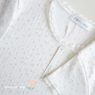 mirrorme เสื้อ Baby tee พิมพ์ลาย สีพาสเทล แต่งลูกไม้