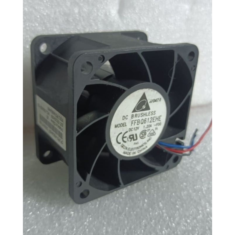 พัดลมมือ2dc 12 v 1.20 a ขนาด 6 * 6 * 4 cm หรือ 2.5 นิ้ว