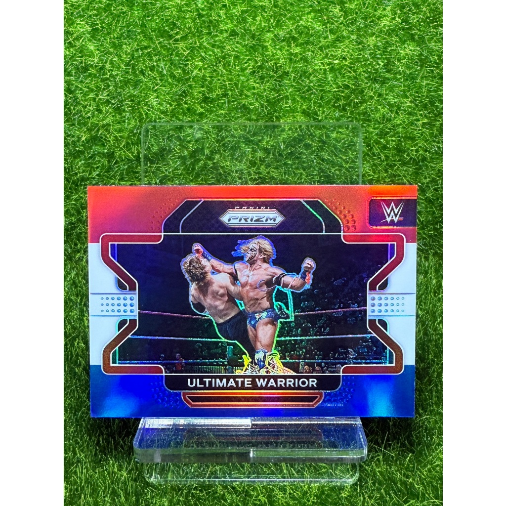 Ultimate Warrior PANINI WWE Prizm Red WhiteBlue #93