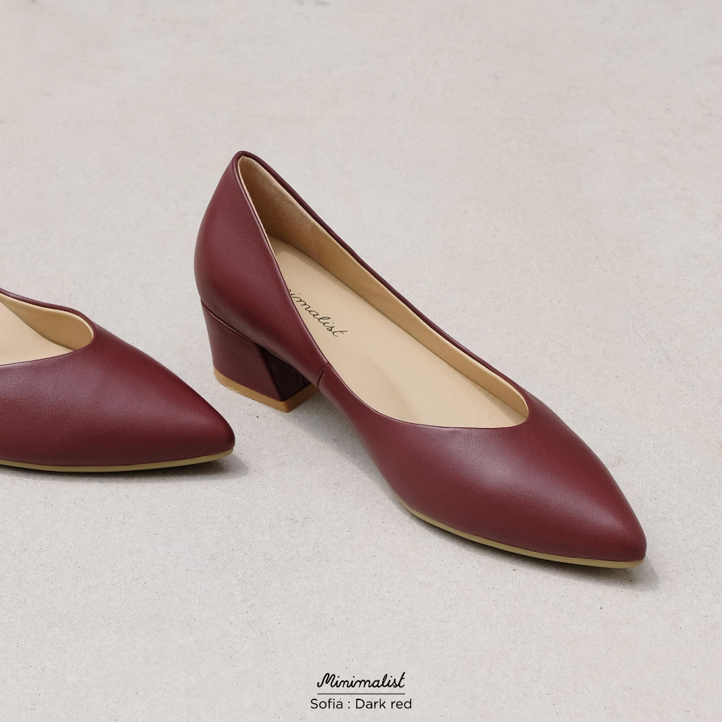 𝐌𝐈𝐍𝐈𝐌𝐀𝐋𝐈𝐒𝐓 รองเท้าส้นสูงหนังแกะแท้ รุ่น Sofia (dark red) สูง 1.5 นิ้ว ส้นแบบ block-heel เดินได้มั่นคง ไม่ตกร่อง