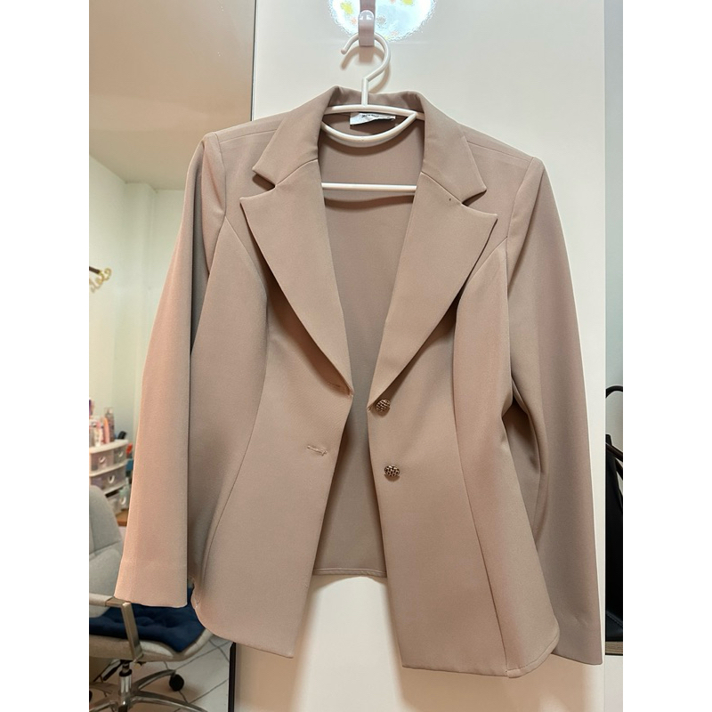 เสื้อสูท Jeune Style สีเบส ของแท้100%