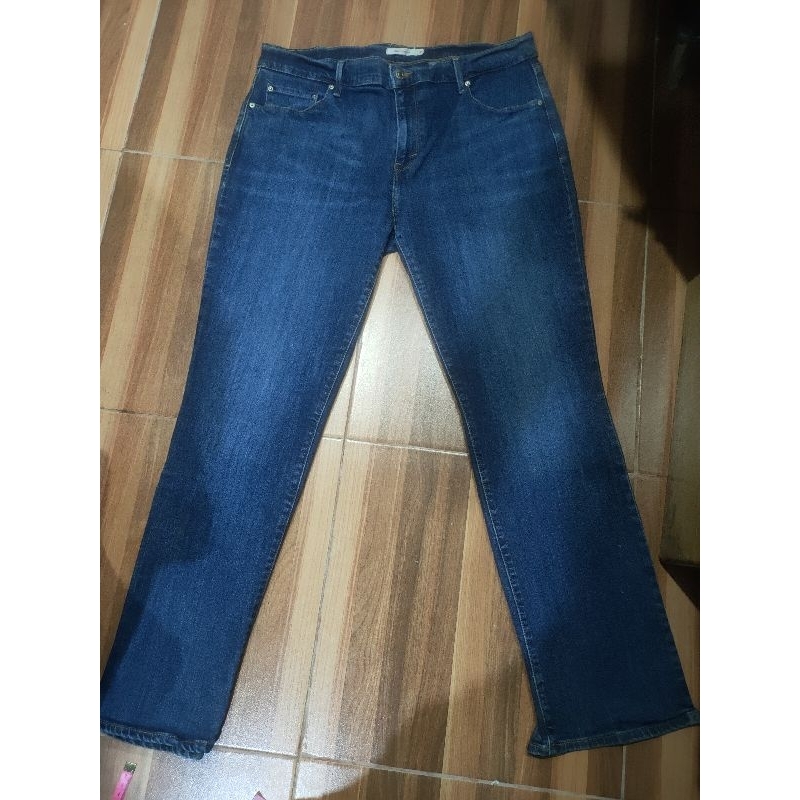 กางเกงยีนส์Levi’s505 เอว33"  สะโพก44" ยาว39" เป้า11"Made in Sri Lanka