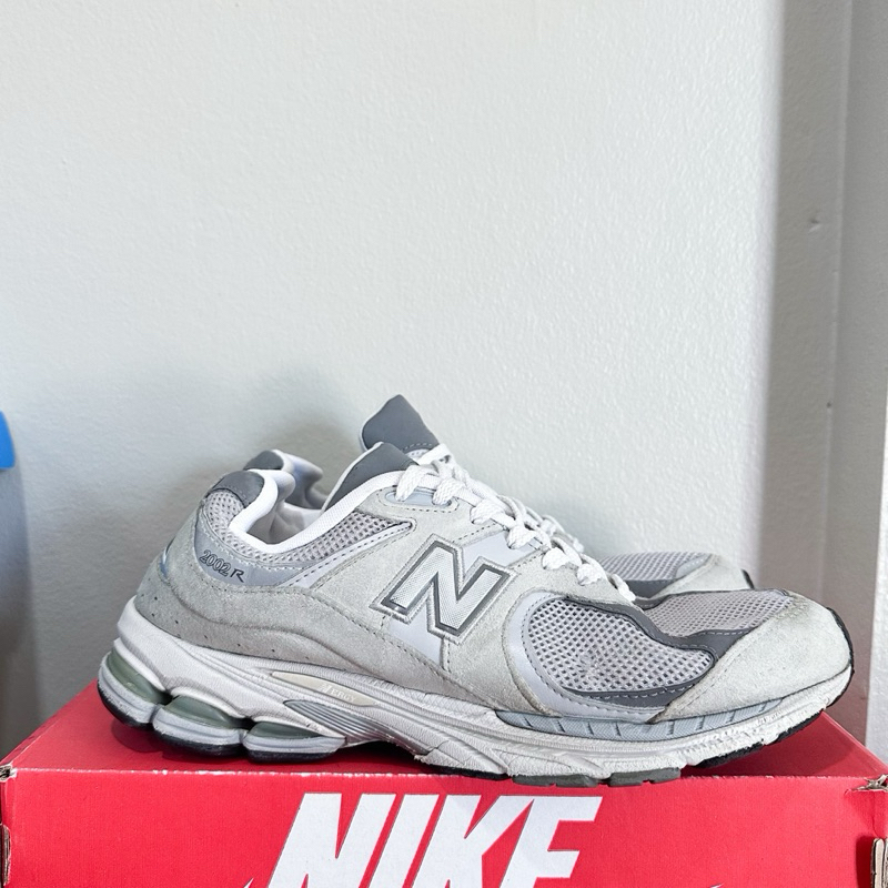 New balance2002R 44/29 มือสอง
