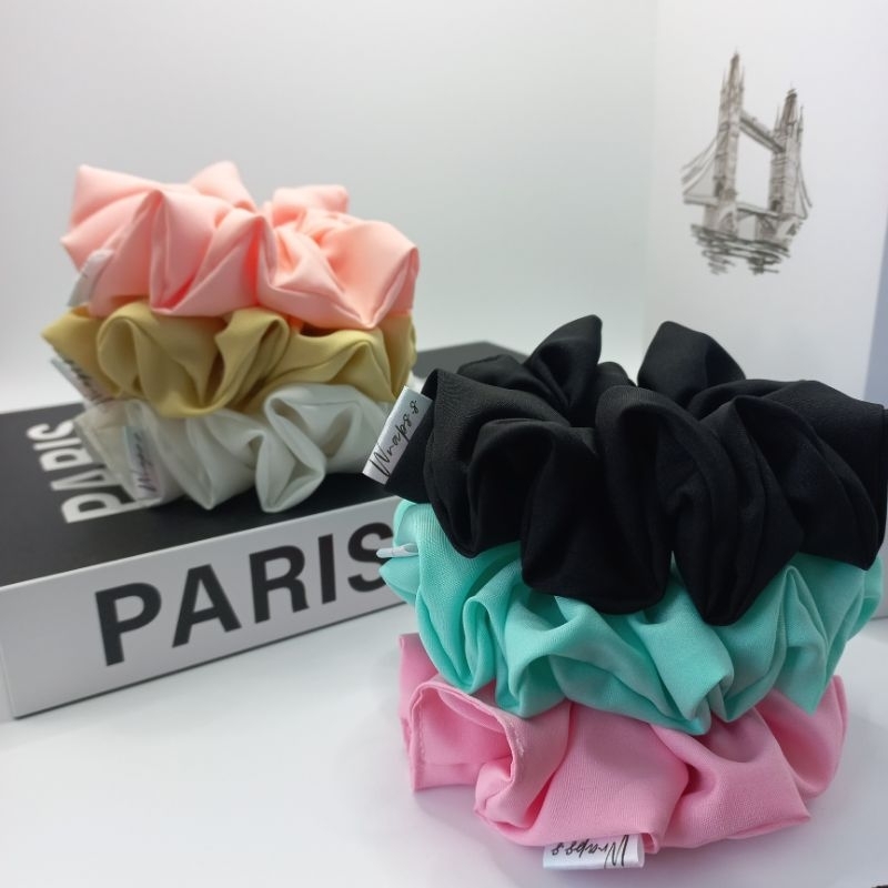 Wraps.s Scrunchies size L 12 cm. ยางรัดผมแฮนด์เมด ยางมัดผม ยางรัดผม สครันชี่ ขนาดใหญ่