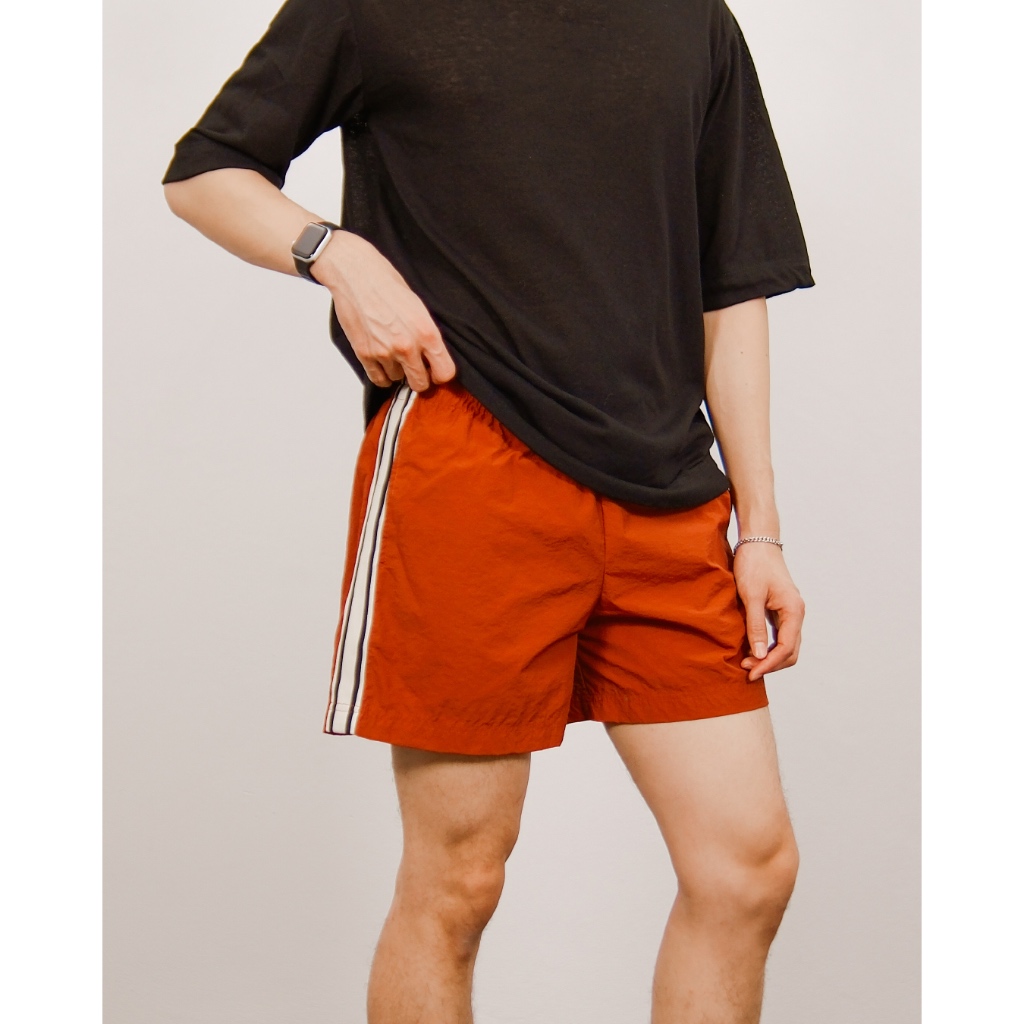 Nylon Track Shorts in Tomato Red | กางเกงขาสั้น สไตล์สปอร์ต ผ้าไนล่อน สีแดง