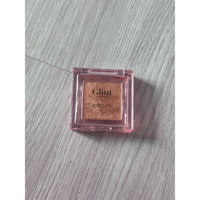 Glint hightlighter daze dayz สี 08 afternoon bronze